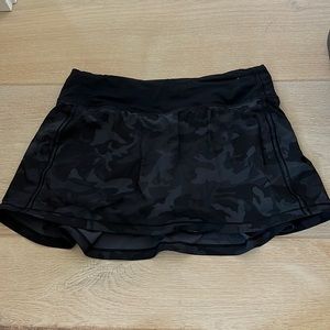 Lululemon black camo tennis skirt